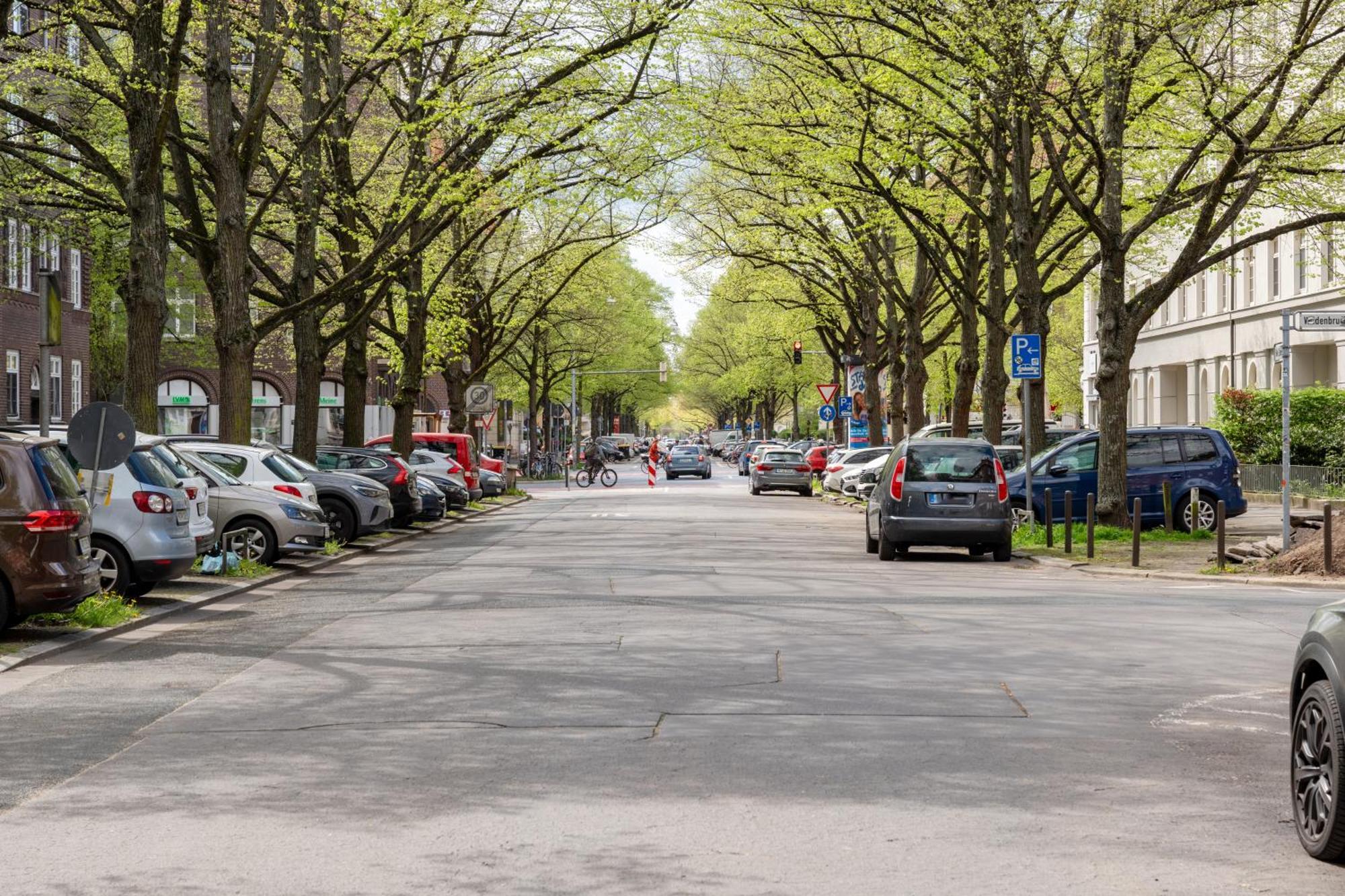 Modernes In Lage Komfortabel Eingerichtet Mit Arbeitsplatz Und Kueche - Geibelsuite